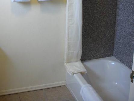 Rodeway At Powell Inn 3*